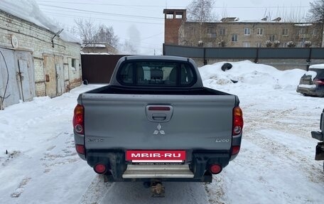 Mitsubishi L200 IV рестайлинг, 2015 год, 1 550 000 рублей, 4 фотография