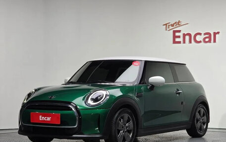 MINI Hatch, 2022 год, 1 850 000 рублей, 1 фотография