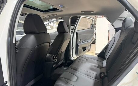 Hyundai Elantra, 2022 год, 1 347 000 рублей, 8 фотография