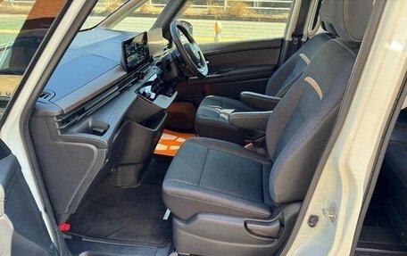 Nissan Serena, 2022 год, 2 250 153 рублей, 13 фотография