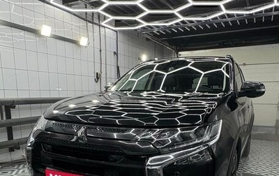 Mitsubishi Outlander III рестайлинг 3, 2021 год, 3 300 000 рублей, 1 фотография