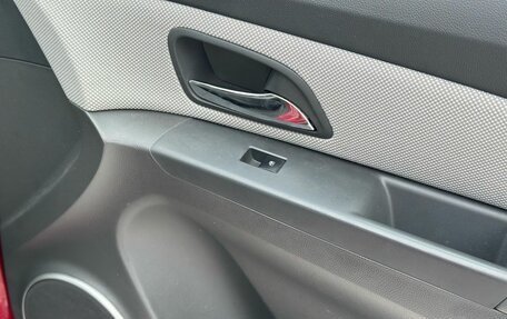 Chevrolet Cruze II, 2010 год, 750 000 рублей, 17 фотография