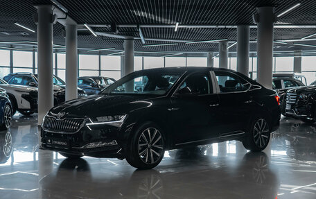 Skoda Superb III рестайлинг, 2025 год, 3 345 000 рублей, 1 фотография