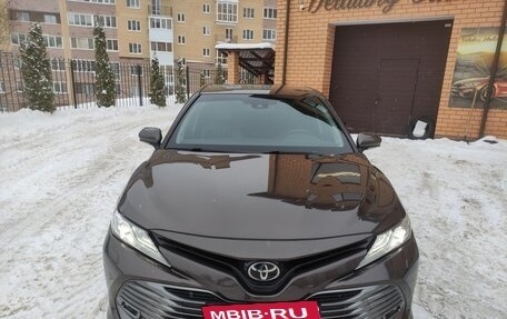 Toyota Camry, 2019 год, 2 850 000 рублей, 1 фотография