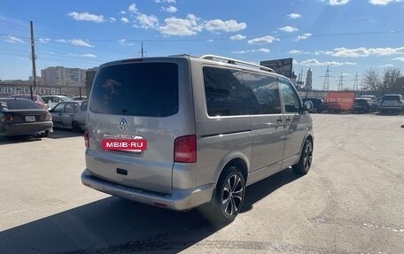Volkswagen Caravelle T5, 2011 год, 1 750 000 рублей, 3 фотография