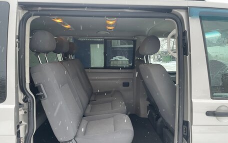 Volkswagen Caravelle T5, 2011 год, 1 750 000 рублей, 14 фотография