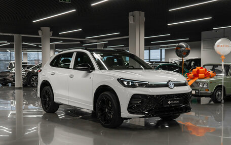 Volkswagen Tiguan, 2025 год, 4 915 000 рублей, 2 фотография