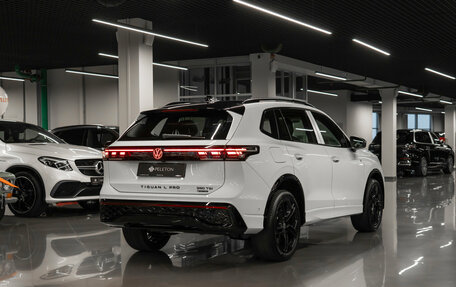 Volkswagen Tiguan, 2025 год, 4 915 000 рублей, 4 фотография