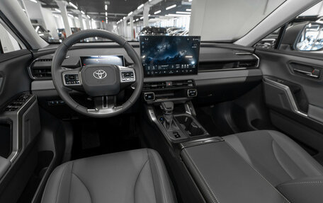 Toyota RAV4, 2025 год, 4 900 000 рублей, 7 фотография