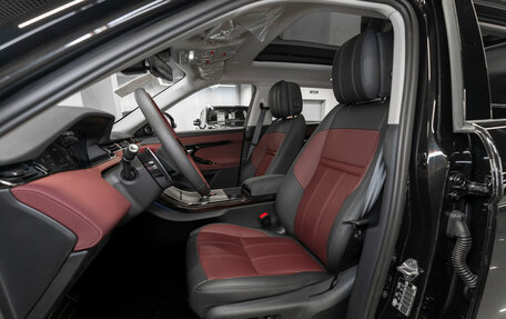 Land Rover Range Rover Evoque II, 2025 год, 6 250 000 рублей, 9 фотография