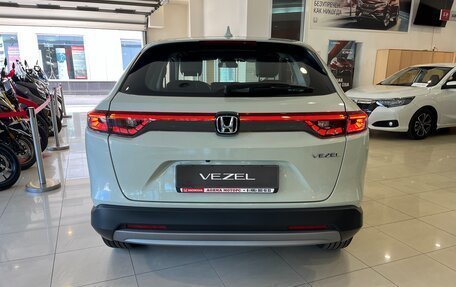 Honda Vezel, 2024 год, 4 390 000 рублей, 5 фотография
