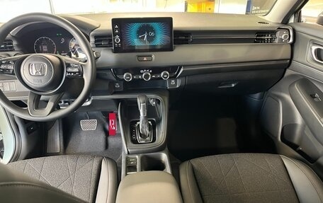 Honda Vezel, 2024 год, 4 390 000 рублей, 9 фотография