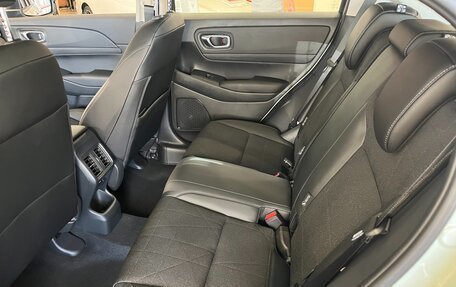 Honda Vezel, 2024 год, 4 390 000 рублей, 10 фотография