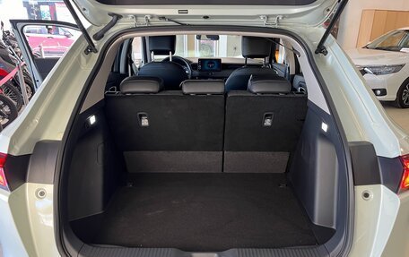 Honda Vezel, 2024 год, 4 390 000 рублей, 15 фотография