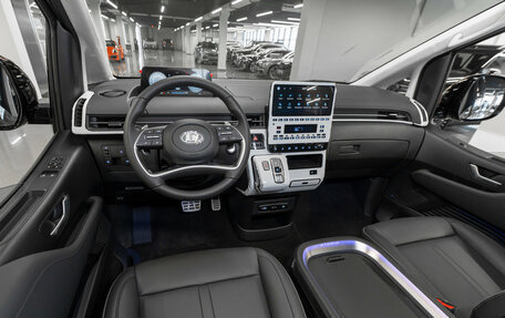 Hyundai Staria, 2025 год, 9 050 000 рублей, 7 фотография