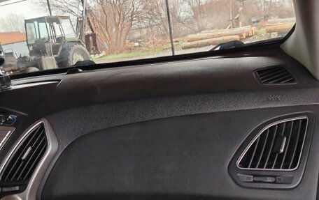 Hyundai ix35 I рестайлинг, 2010 год, 1 150 000 рублей, 3 фотография