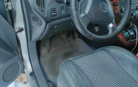 Lexus RX IV рестайлинг, 1999 год, 550 000 рублей, 10 фотография