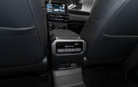 Toyota Land Cruiser Prado, 2024 год, 12 100 000 рублей, 14 фотография