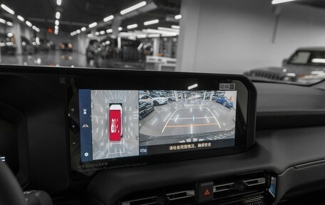 Toyota Land Cruiser Prado, 2024 год, 12 100 000 рублей, 17 фотография