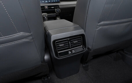 Toyota RAV4, 2025 год, 5 000 000 рублей, 14 фотография