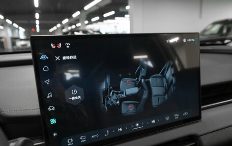 Toyota RAV4, 2025 год, 5 000 000 рублей, 21 фотография