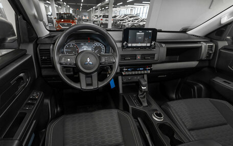 Mitsubishi L200, 2025 год, 4 900 000 рублей, 7 фотография