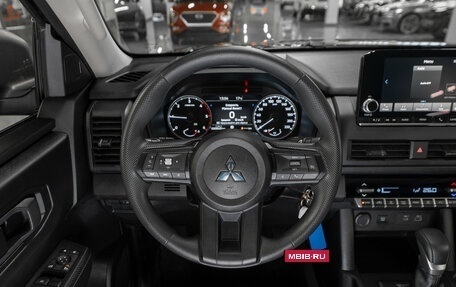 Mitsubishi L200, 2025 год, 4 900 000 рублей, 10 фотография