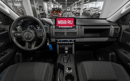 Mitsubishi L200, 2025 год, 4 900 000 рублей, 8 фотография