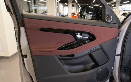 Land Rover Range Rover Evoque II, 2025 год, 6 400 000 рублей, 20 фотография