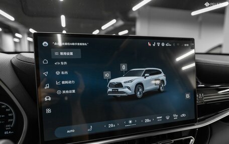 Toyota Highlander, 2025 год, 5 600 000 рублей, 21 фотография