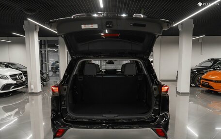 Toyota Highlander, 2025 год, 5 600 000 рублей, 24 фотография