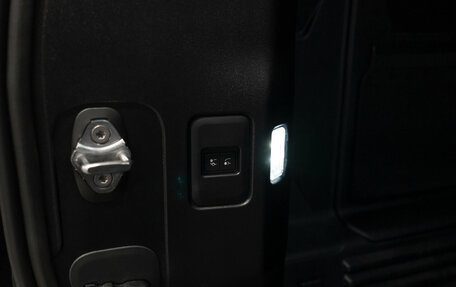 Land Rover Defender II, 2025 год, 16 500 000 рублей, 31 фотография