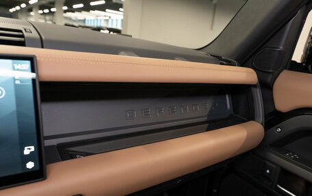 Land Rover Defender II, 2025 год, 16 500 000 рублей, 28 фотография