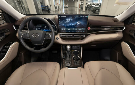 Toyota Highlander, 2025 год, 5 700 000 рублей, 8 фотография