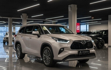 Toyota Highlander, 2025 год, 5 700 000 рублей, 2 фотография