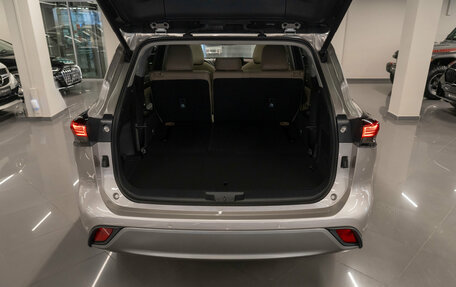 Toyota Highlander, 2025 год, 5 700 000 рублей, 29 фотография