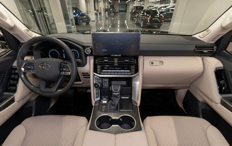 Toyota Land Cruiser, 2025 год, 15 725 000 рублей, 8 фотография