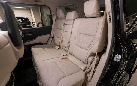 Toyota Land Cruiser, 2025 год, 15 725 000 рублей, 14 фотография