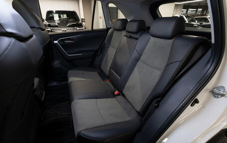Toyota RAV4, 2025 год, 4 125 000 рублей, 13 фотография