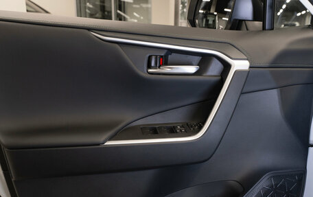 Toyota RAV4, 2025 год, 4 125 000 рублей, 15 фотография