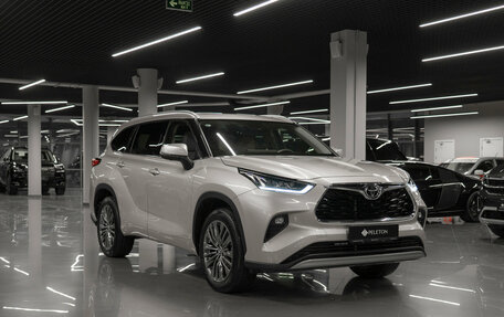 Toyota Highlander, 2025 год, 5 850 000 рублей, 2 фотография