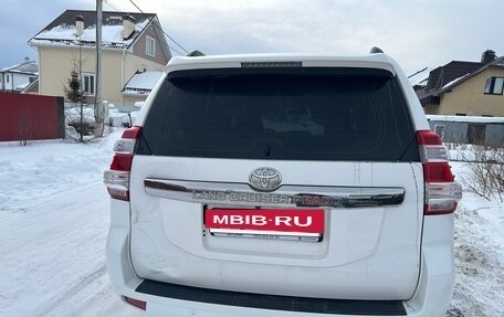 Toyota Land Cruiser Prado 150 рестайлинг 2, 2014 год, 3 390 000 рублей, 6 фотография