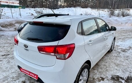 KIA Rio III рестайлинг, 2015 год, 985 000 рублей, 5 фотография