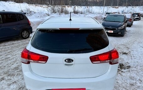 KIA Rio III рестайлинг, 2015 год, 985 000 рублей, 6 фотография