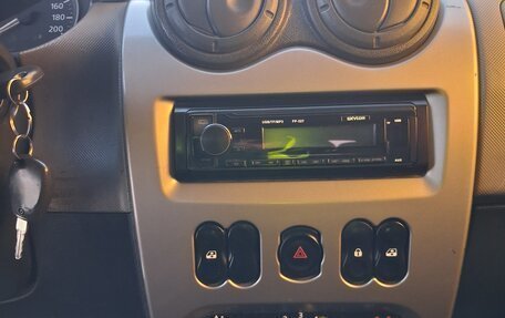 Renault Sandero I, 2013 год, 395 000 рублей, 5 фотография