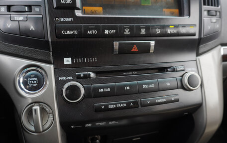 Toyota Land Cruiser 200, 2010 год, 2 540 000 рублей, 15 фотография