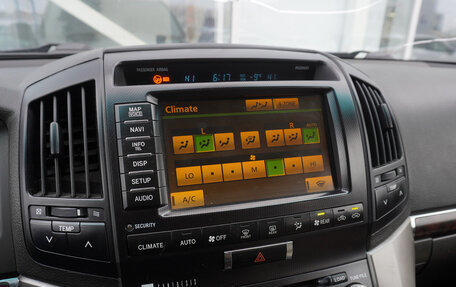 Toyota Land Cruiser 200, 2010 год, 2 540 000 рублей, 14 фотография