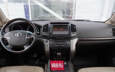 Toyota Land Cruiser 200, 2010 год, 2 540 000 рублей, 11 фотография