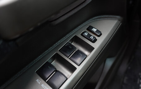 Toyota Land Cruiser 200, 2010 год, 2 540 000 рублей, 18 фотография