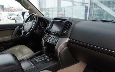 Toyota Land Cruiser 200, 2010 год, 2 540 000 рублей, 24 фотография